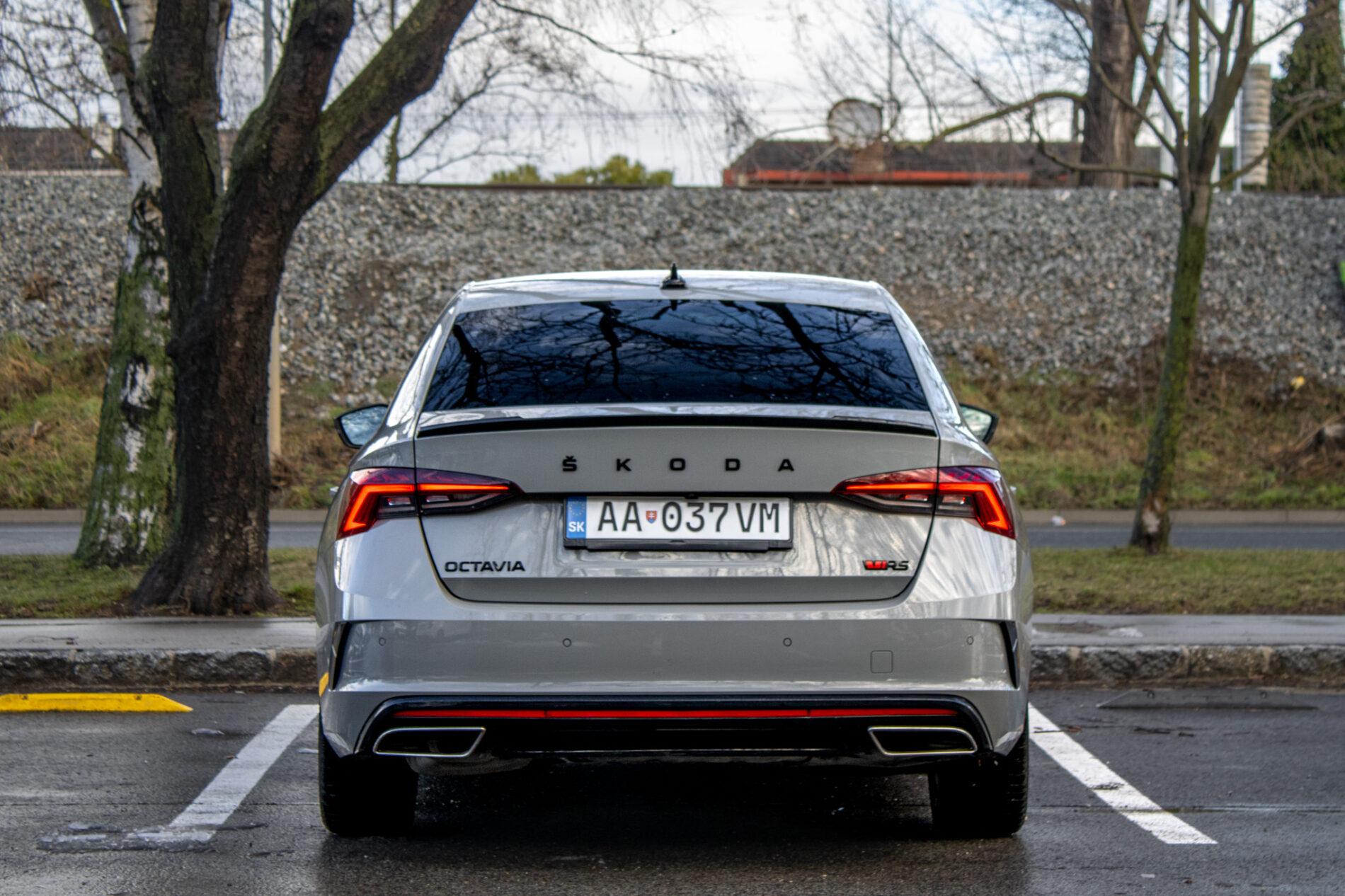 2021 Skoda Octavia RS, sivá, 105 455 km