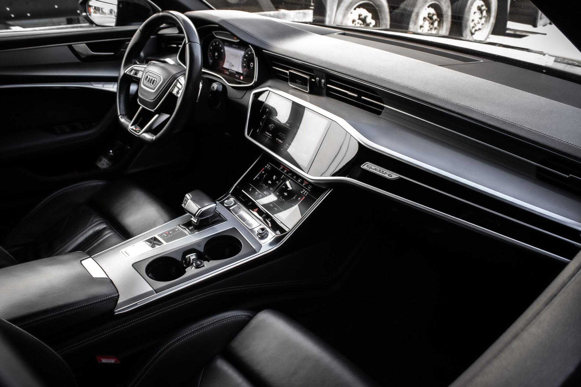 2018 AUDI A6, čierna sedan, 239 850 km