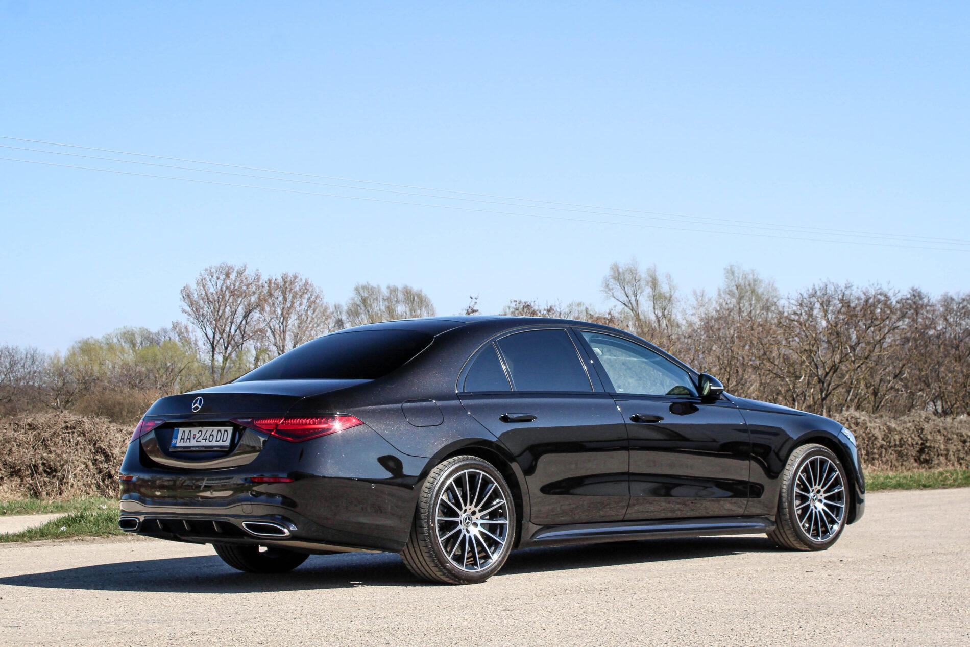 2021 Mercedes-Benz S 400d, čierna sedan, 82 099 km