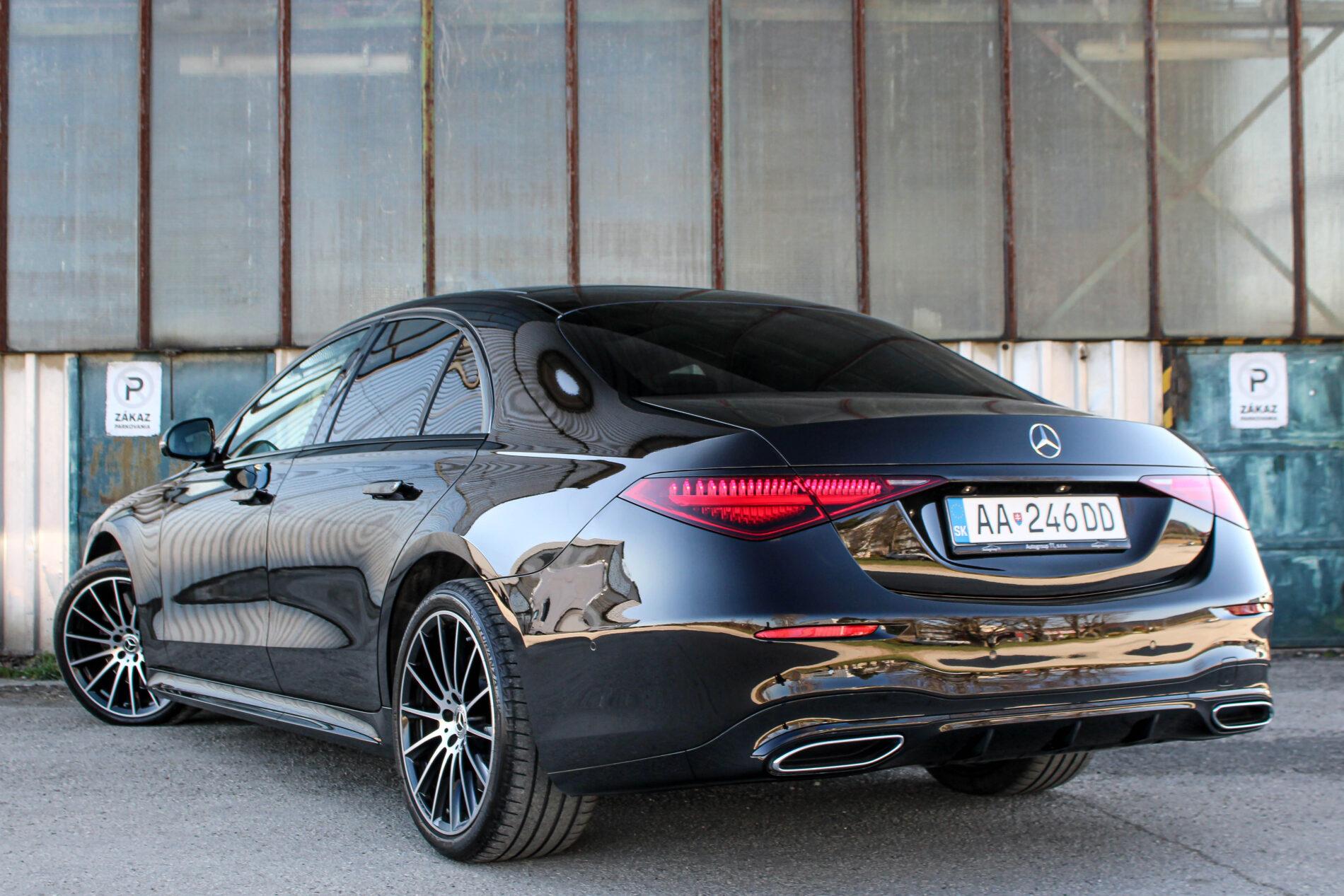2021 Mercedes-Benz S 400d, čierna sedan, 82 099 km