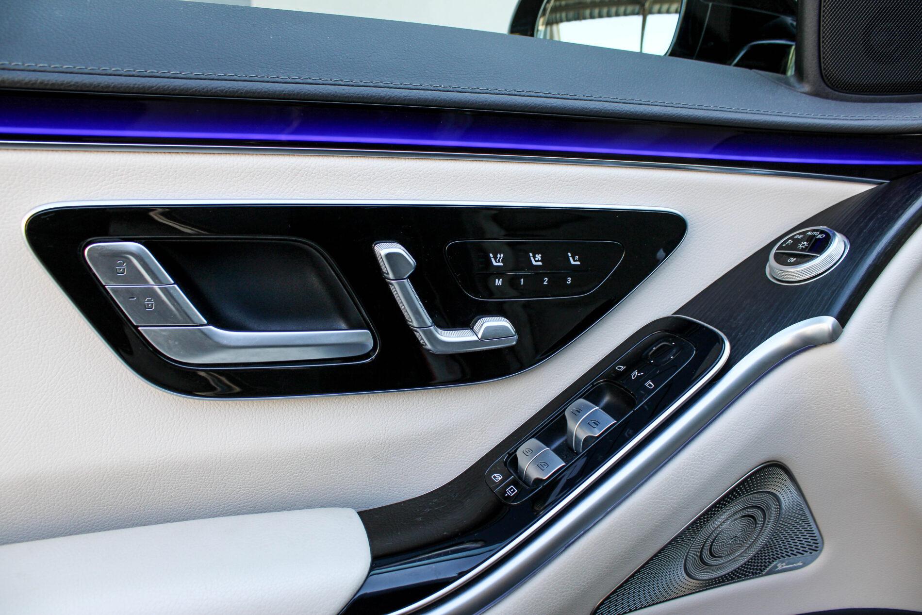 2021 Mercedes-Benz S 400d, čierna sedan, 82 099 km