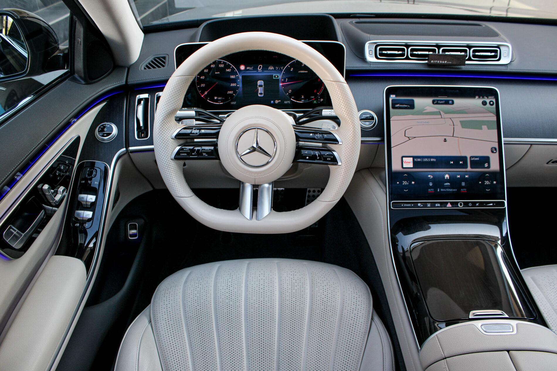 2021 Mercedes-Benz S 400d, čierna sedan, 82 099 km