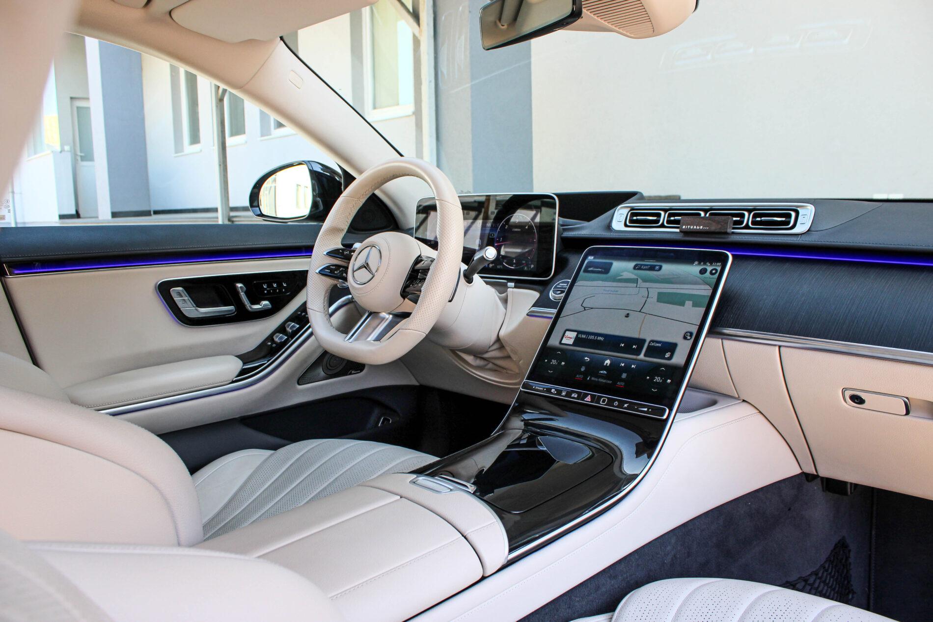 2021 Mercedes-Benz S 400d, čierna sedan, 82 099 km