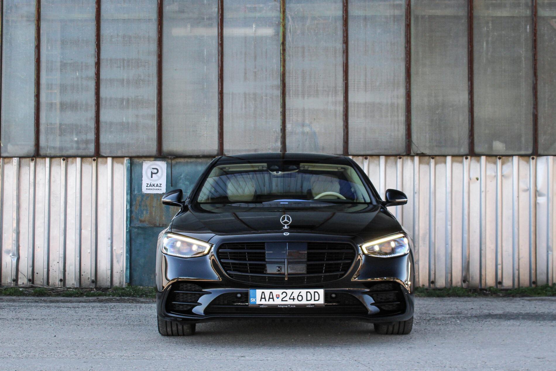 2021 Mercedes-Benz S 400d, čierna sedan, 82 099 km
