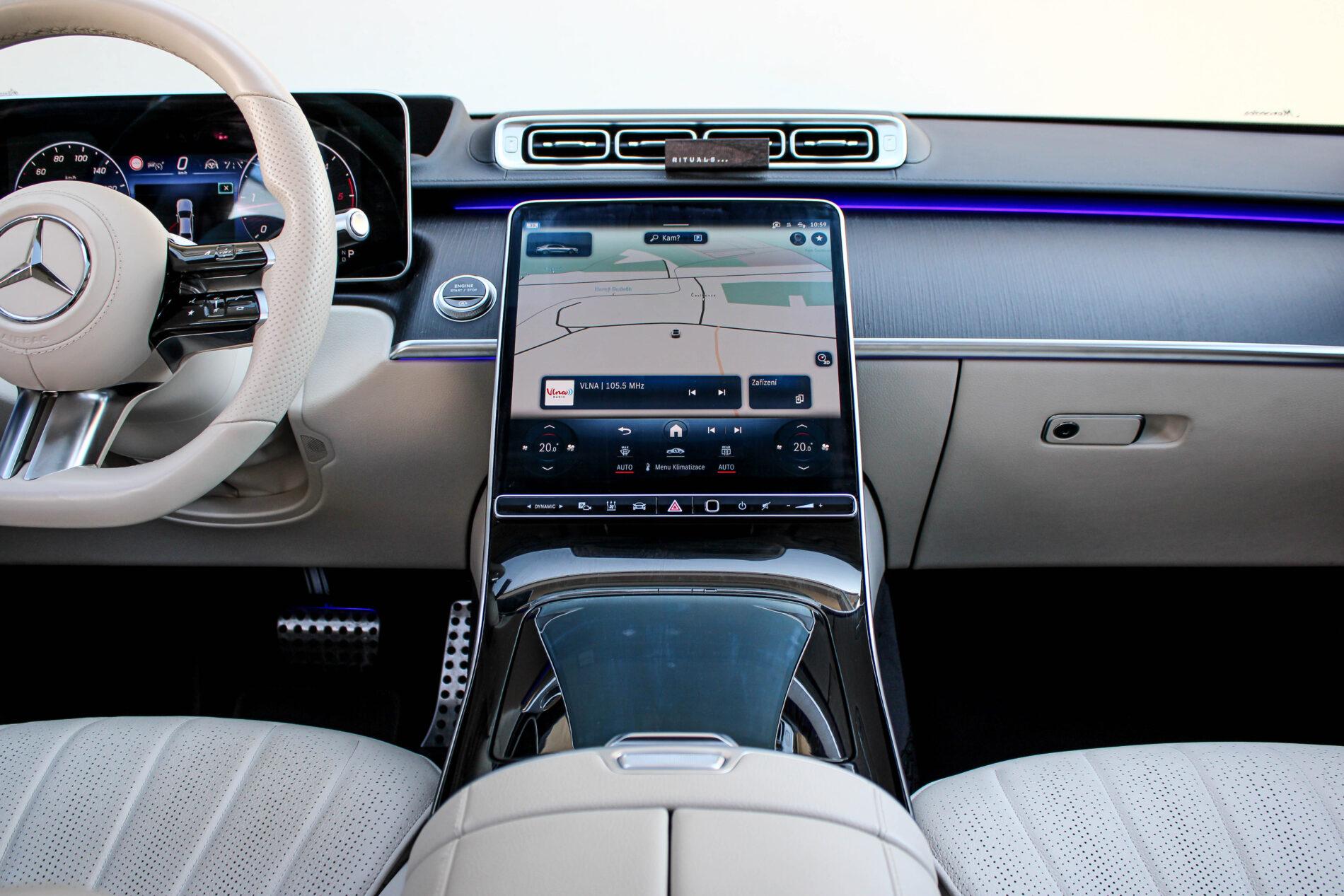 2021 Mercedes-Benz S 400d, čierna sedan, 82 099 km