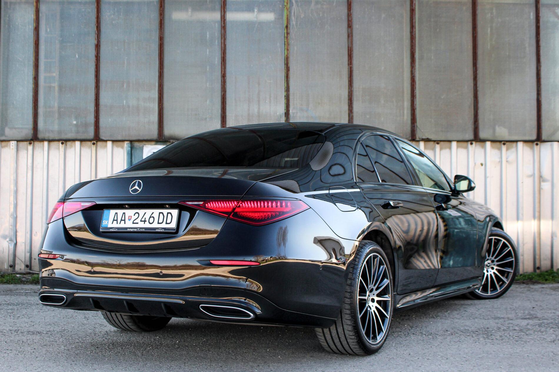 2021 Mercedes-Benz S 400d, čierna sedan, 82 099 km