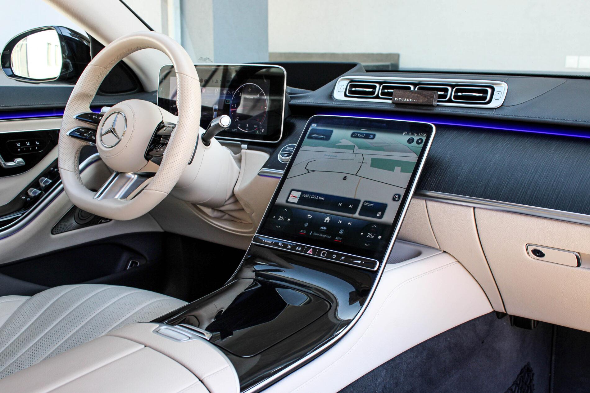 2021 Mercedes-Benz S 400d, čierna sedan, 82 099 km