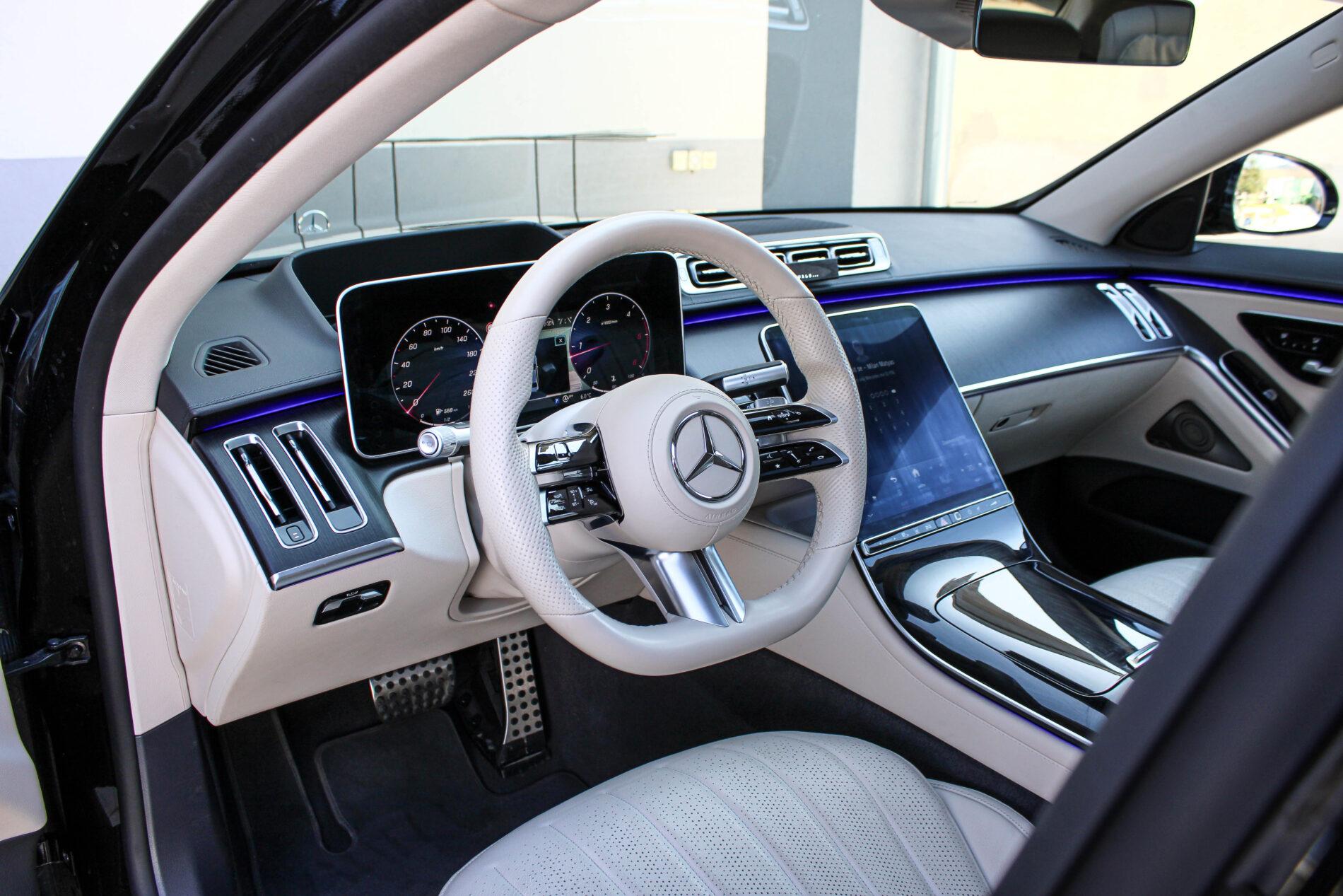 2021 Mercedes-Benz S 400d, čierna sedan, 82 099 km