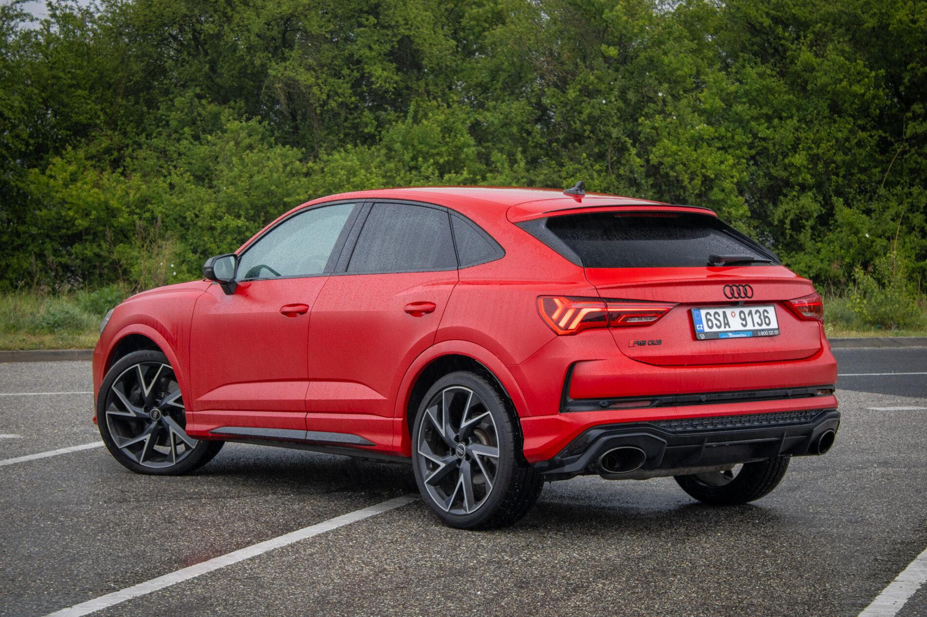 2022 AUDI RSQ3, červená suv, 26 664 km