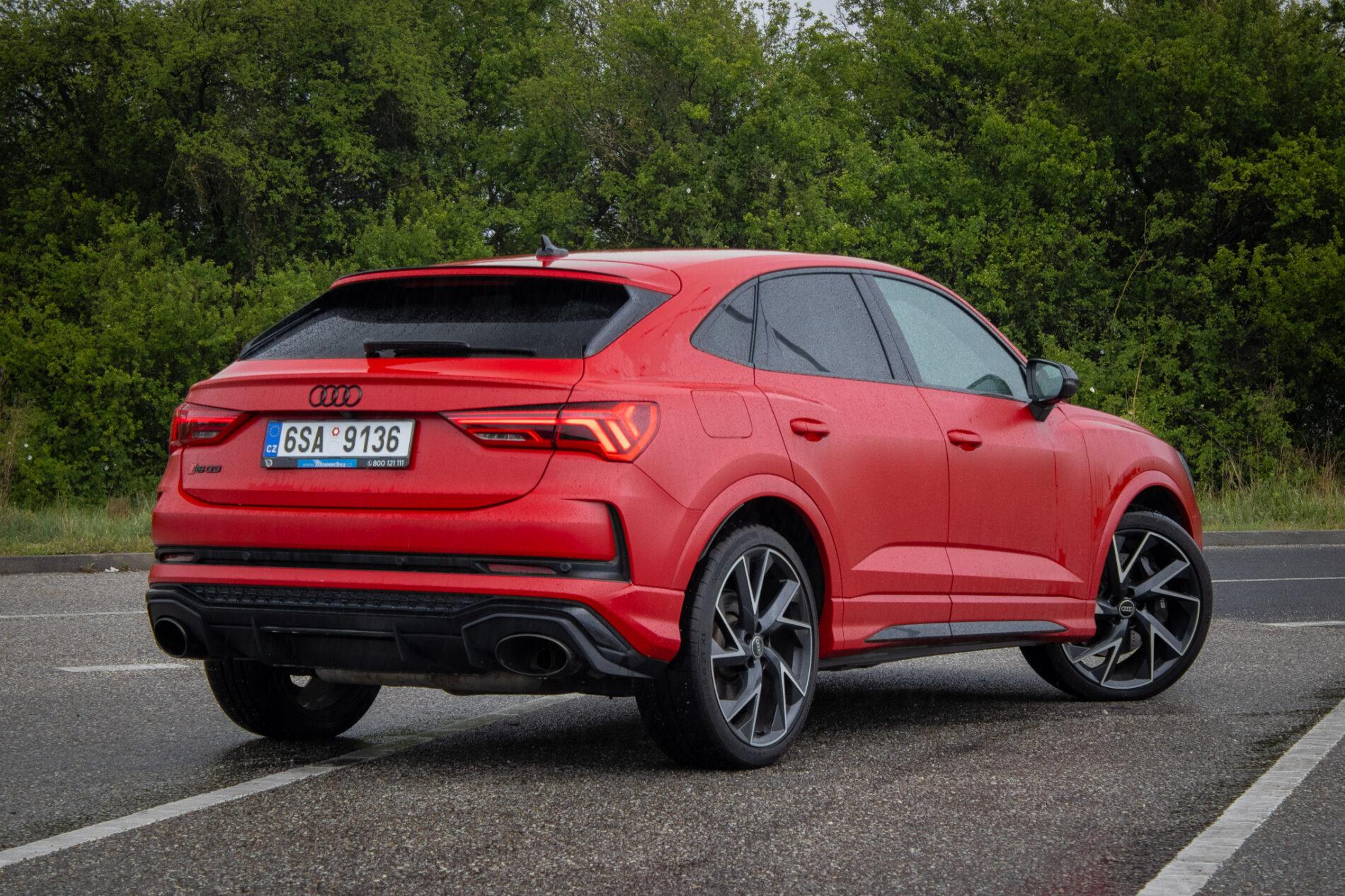 2022 AUDI RSQ3, červená suv, 26 664 km