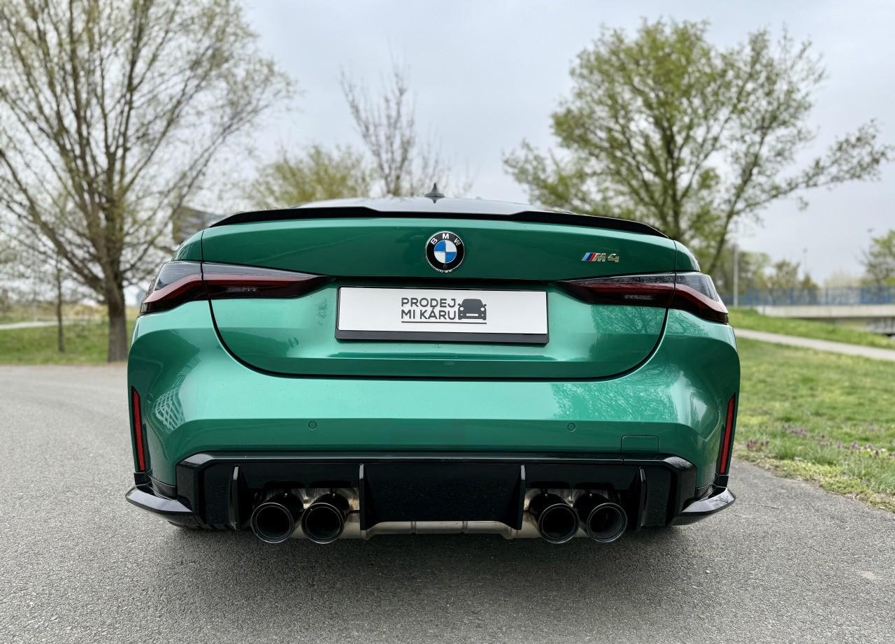 2021 BMW M4, tmavozelená kupé, 50 600 km