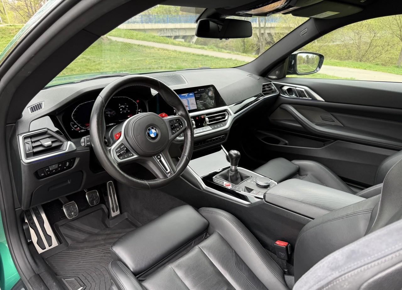 2021 BMW M4, tmavozelená kupé, 50 600 km