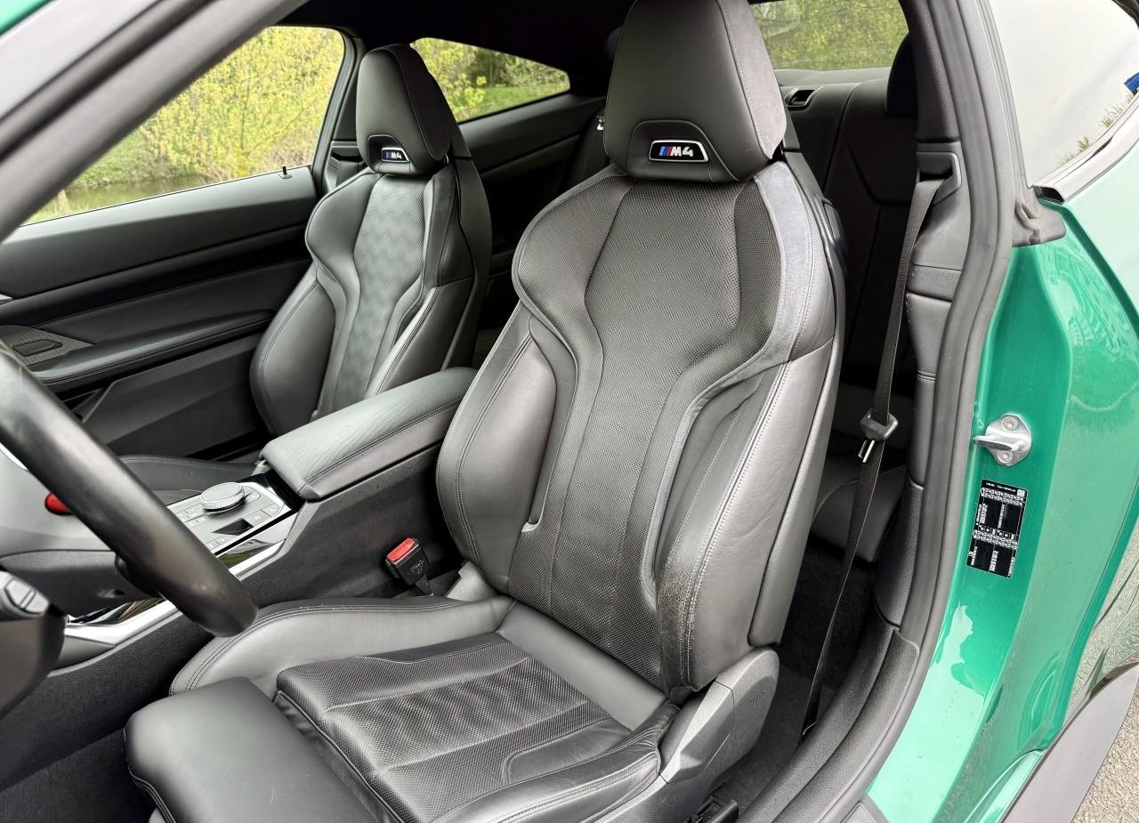 2021 BMW M4, tmavozelená kupé, 50 600 km