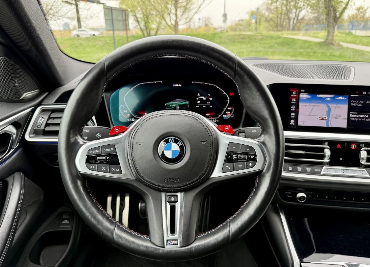 2021 BMW M4, tmavozelená kupé, 50 600 km
