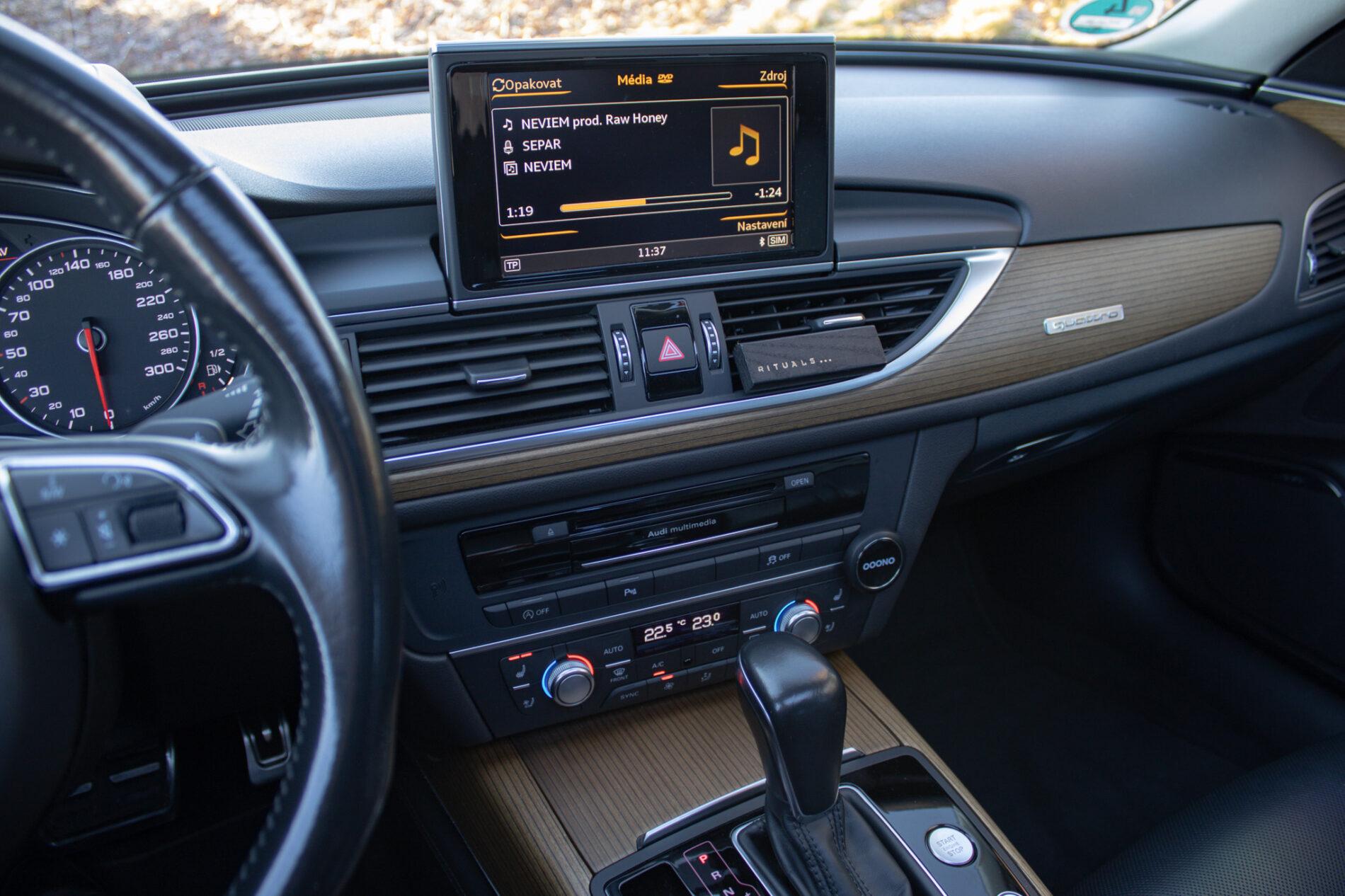 2016 AUDI A6, modrá kombi, 177 013 km