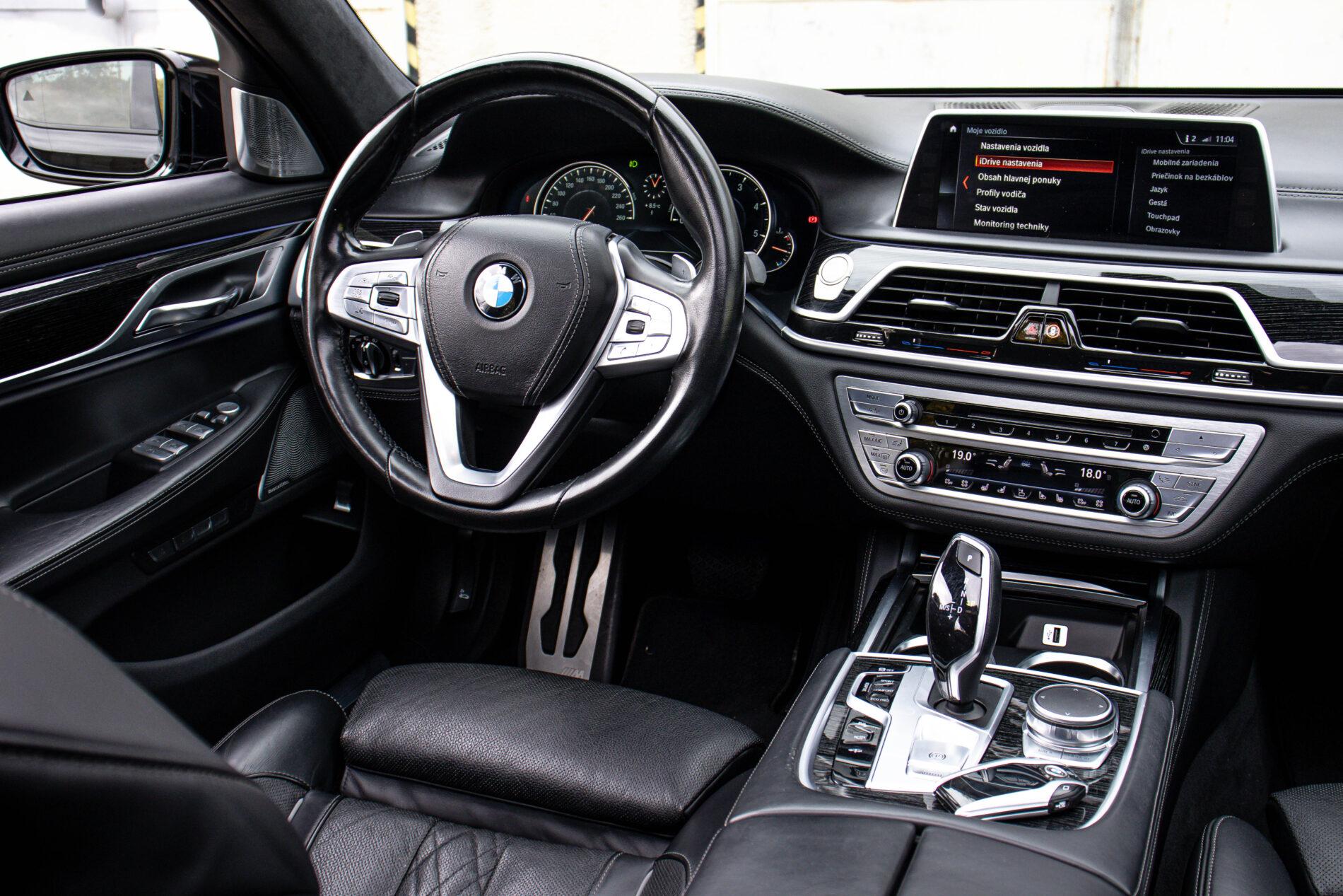 2017 BMW 740d, čierna sedan, 160 013 km