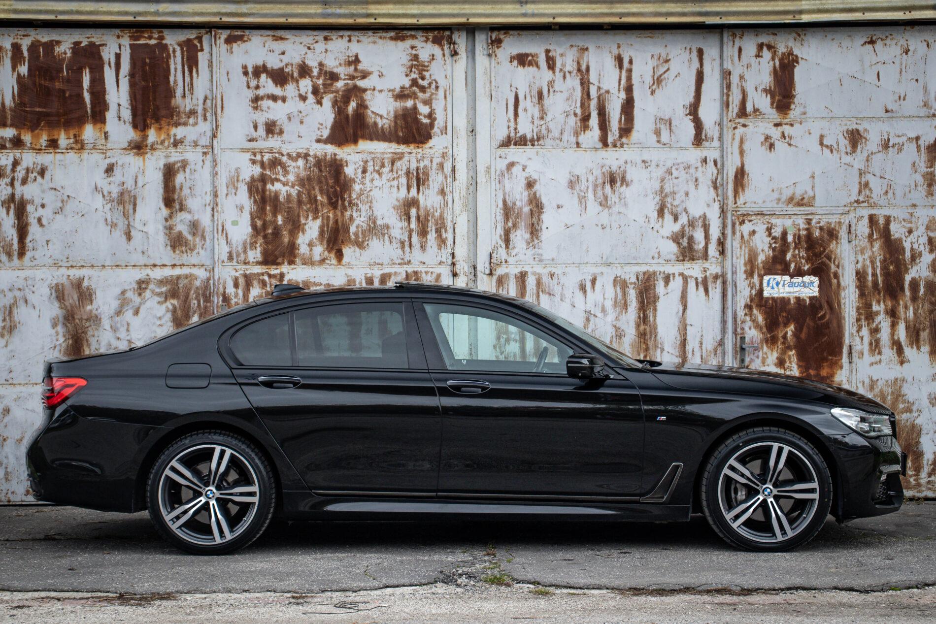 2017 BMW 740d, čierna sedan, 160 013 km