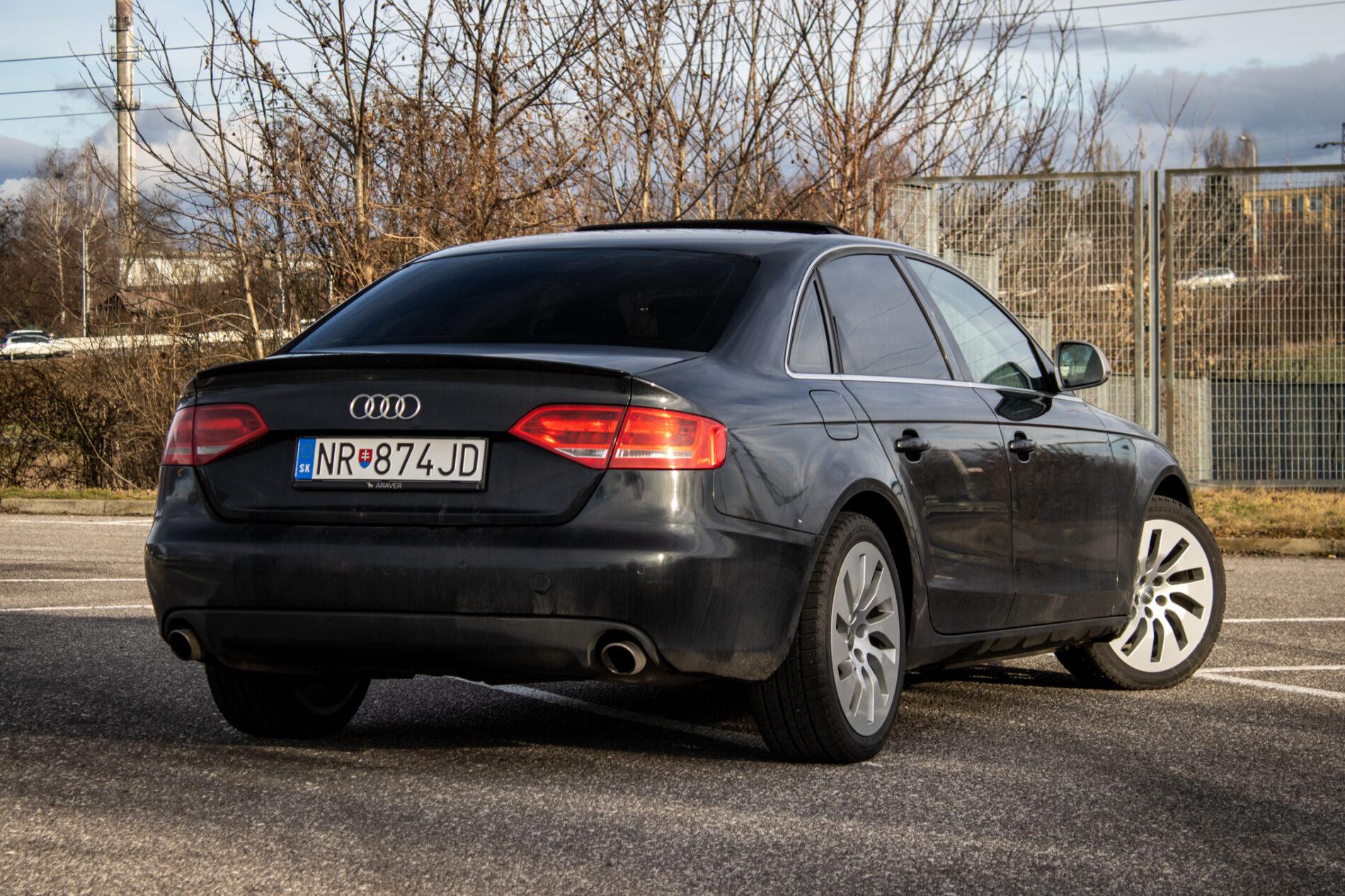 2008 AUDI A4, čierna sedan, 299 650 km