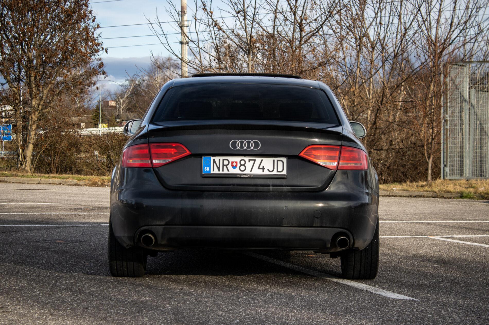2008 AUDI A4, čierna sedan, 299 650 km