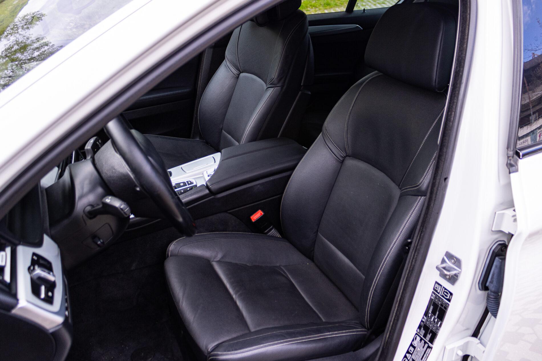 2013 BMW 530d, biela sedan, 300 588 km
