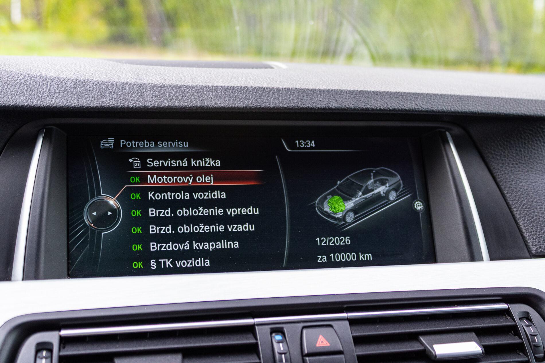 2013 BMW 530d, biela sedan, 300 588 km