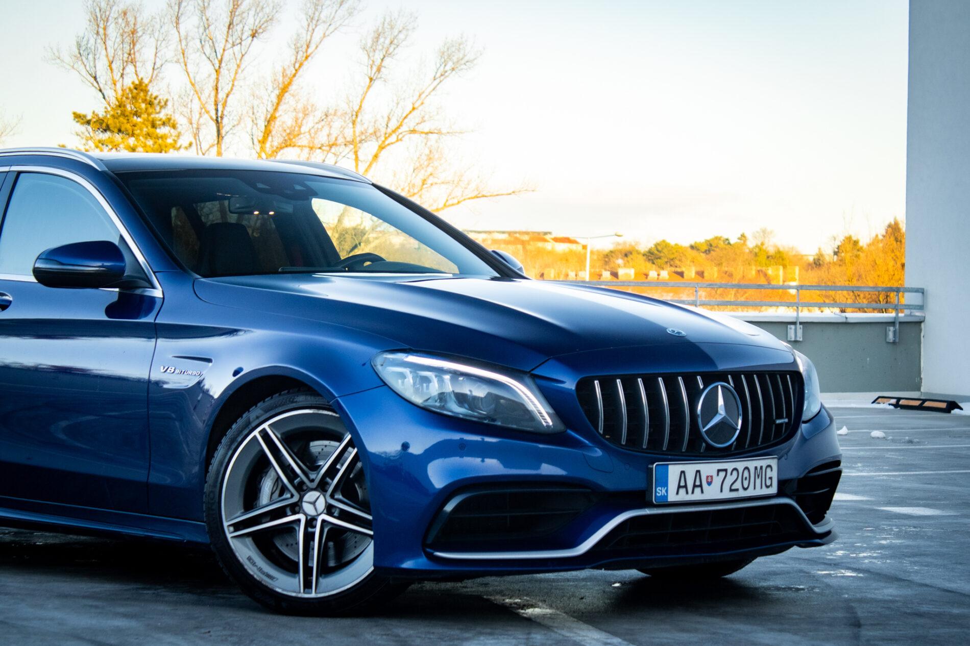 2019 Mercedes-Benz C 63 AMG, modrá kombi, 96 334 km