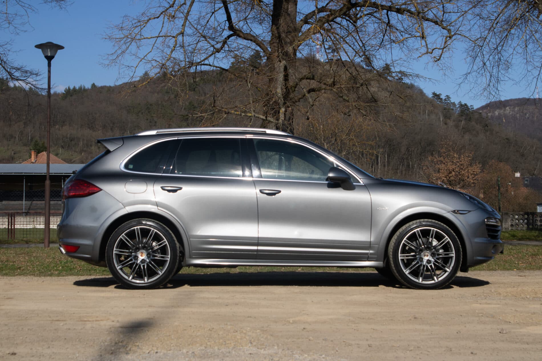 2013 Porsche Cayenne Diesel, sivá suv, 322 202 km