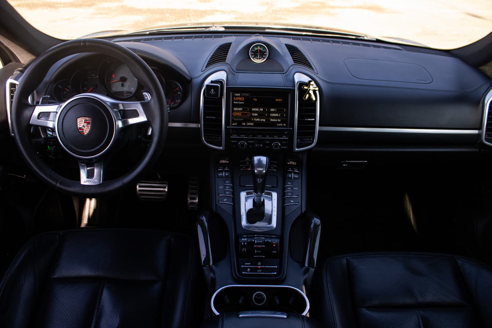 2013 Porsche Cayenne Diesel, sivá suv, 322 202 km