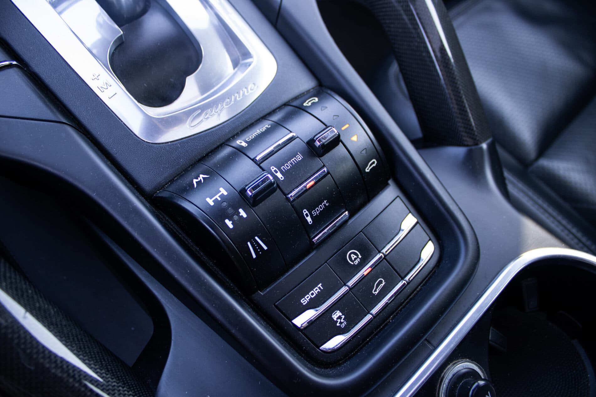 2013 Porsche Cayenne Diesel, sivá suv, 322 202 km