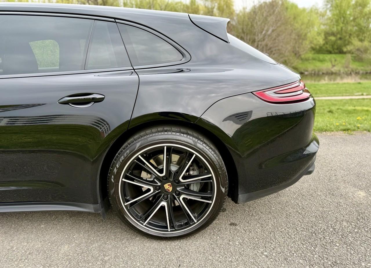 2018 Porsche Panamera 4S Sport Turismo, čierna kombi, 106 000 km