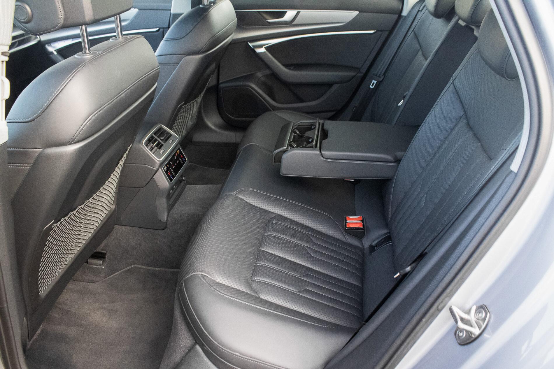 2023 AUDI A6, sivá sedan, 49 750 km