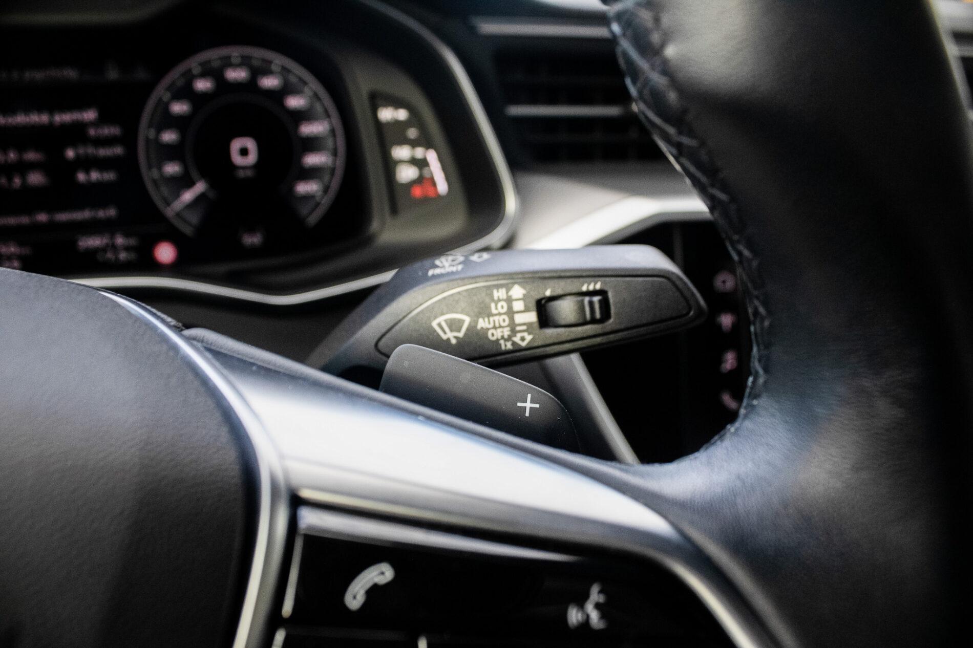 2023 AUDI A6, sivá sedan, 49 750 km