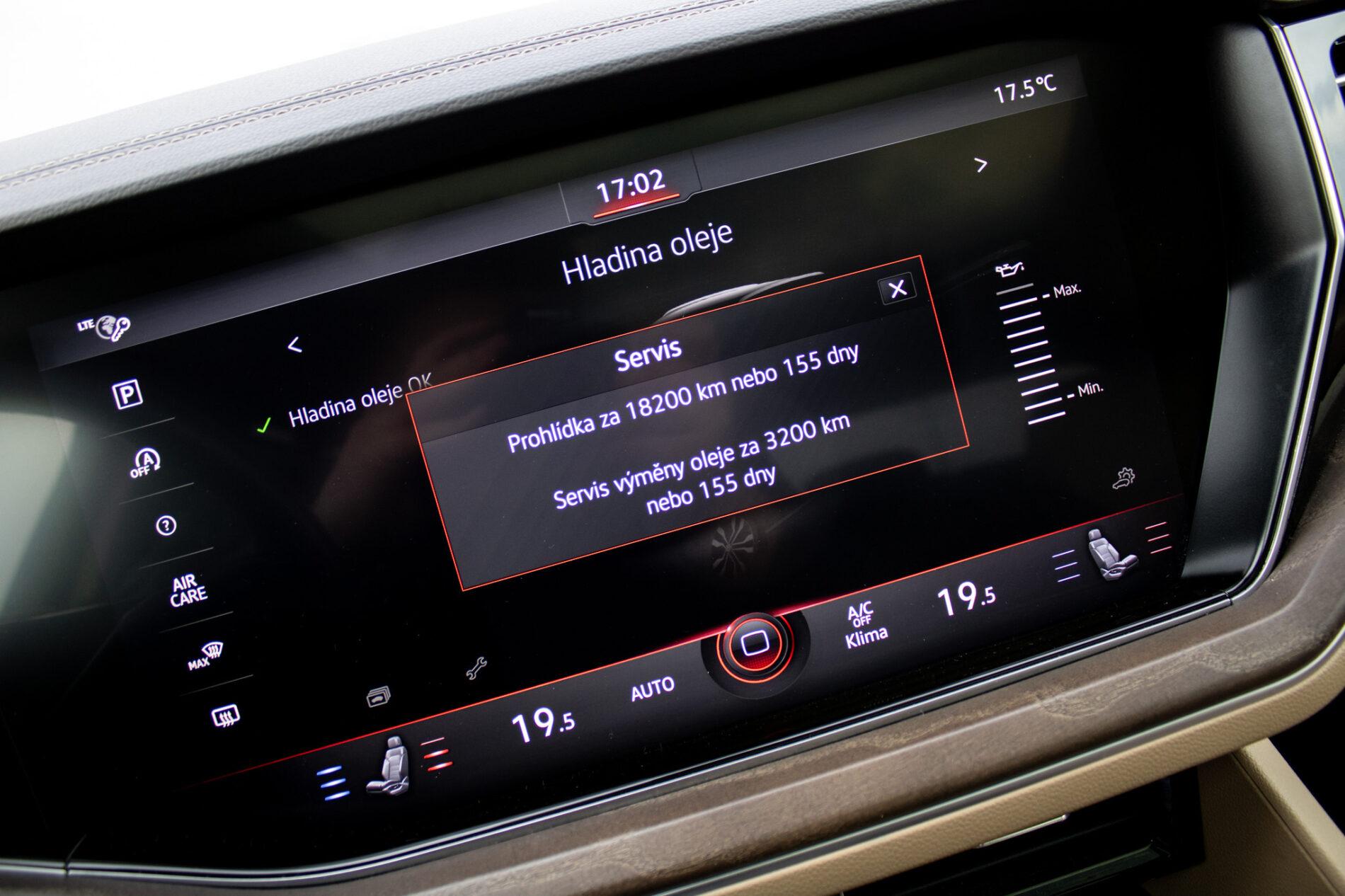 2019 Volkswagen Touareg, biela suv, 136 410 km