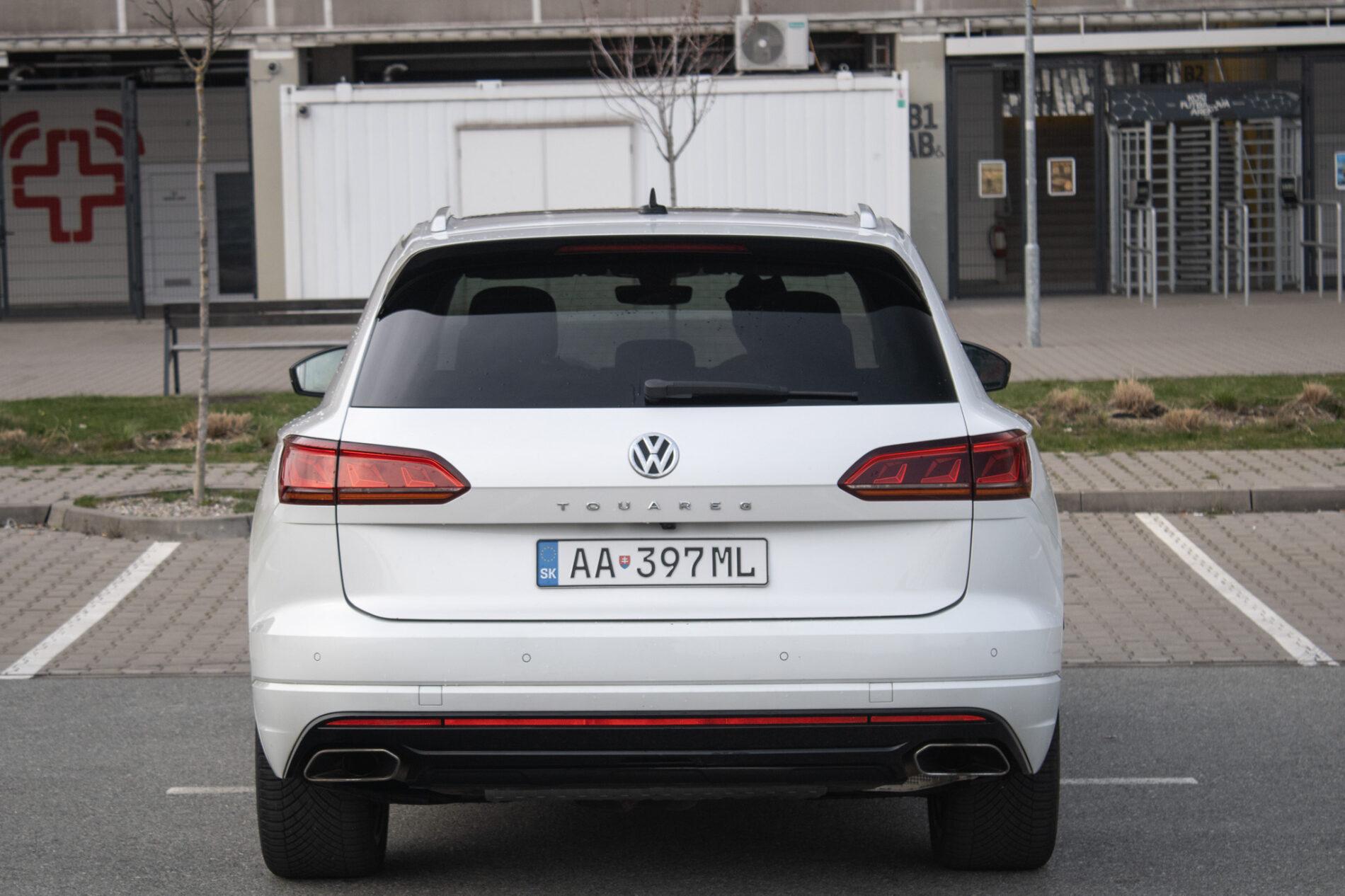 2019 Volkswagen Touareg, biela suv, 136 410 km