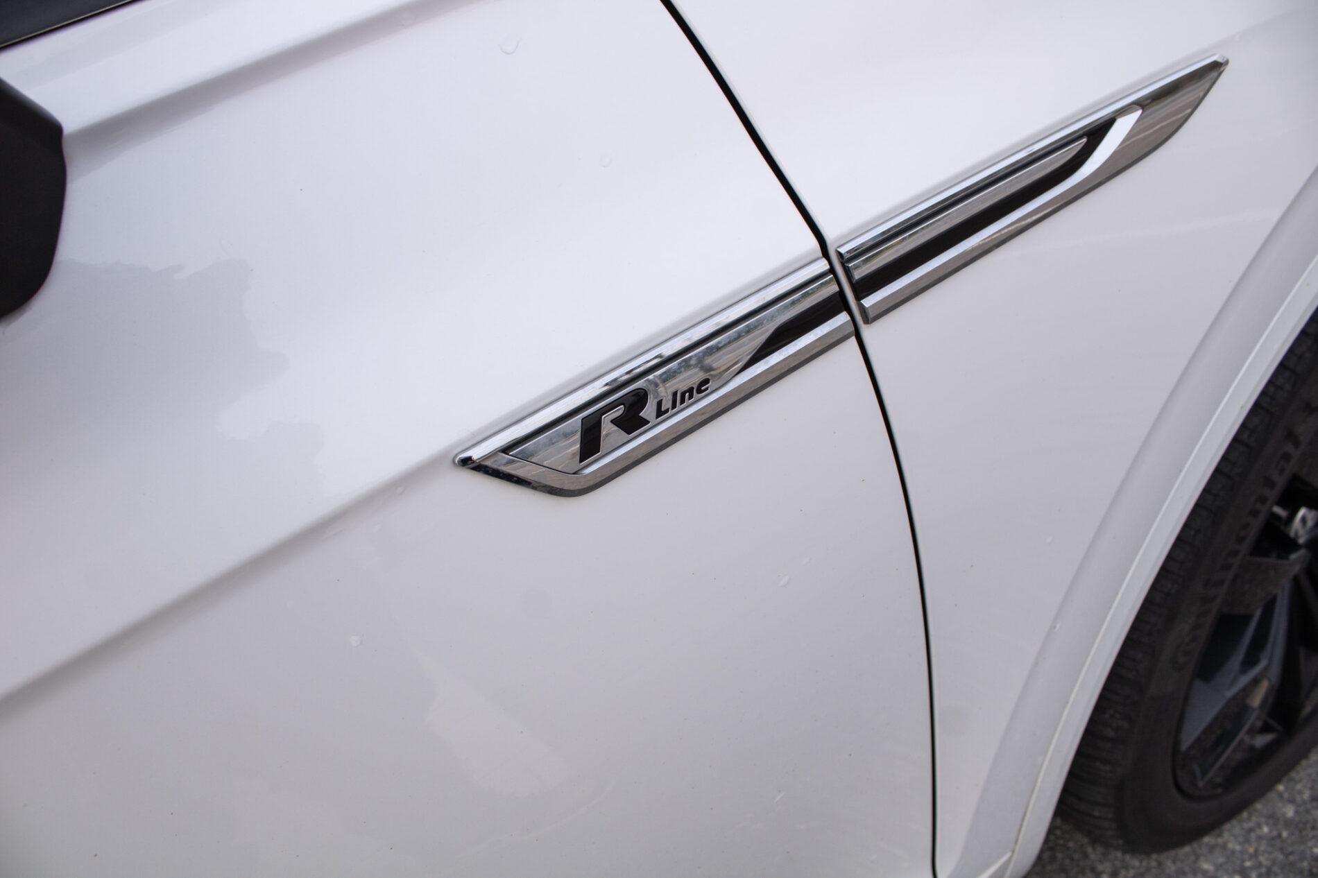 2019 Volkswagen Touareg, biela suv, 136 410 km