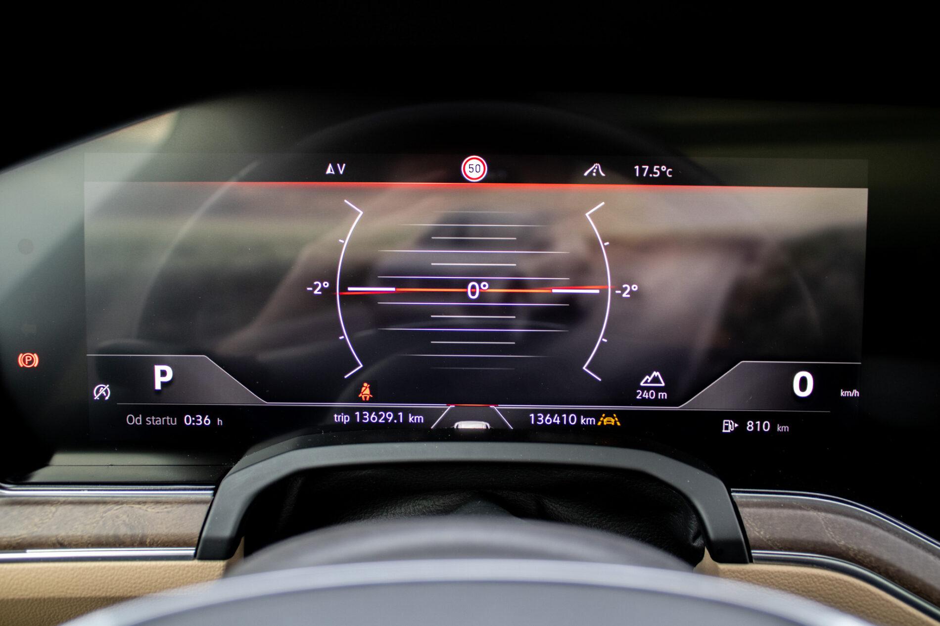 2019 Volkswagen Touareg, biela suv, 136 410 km