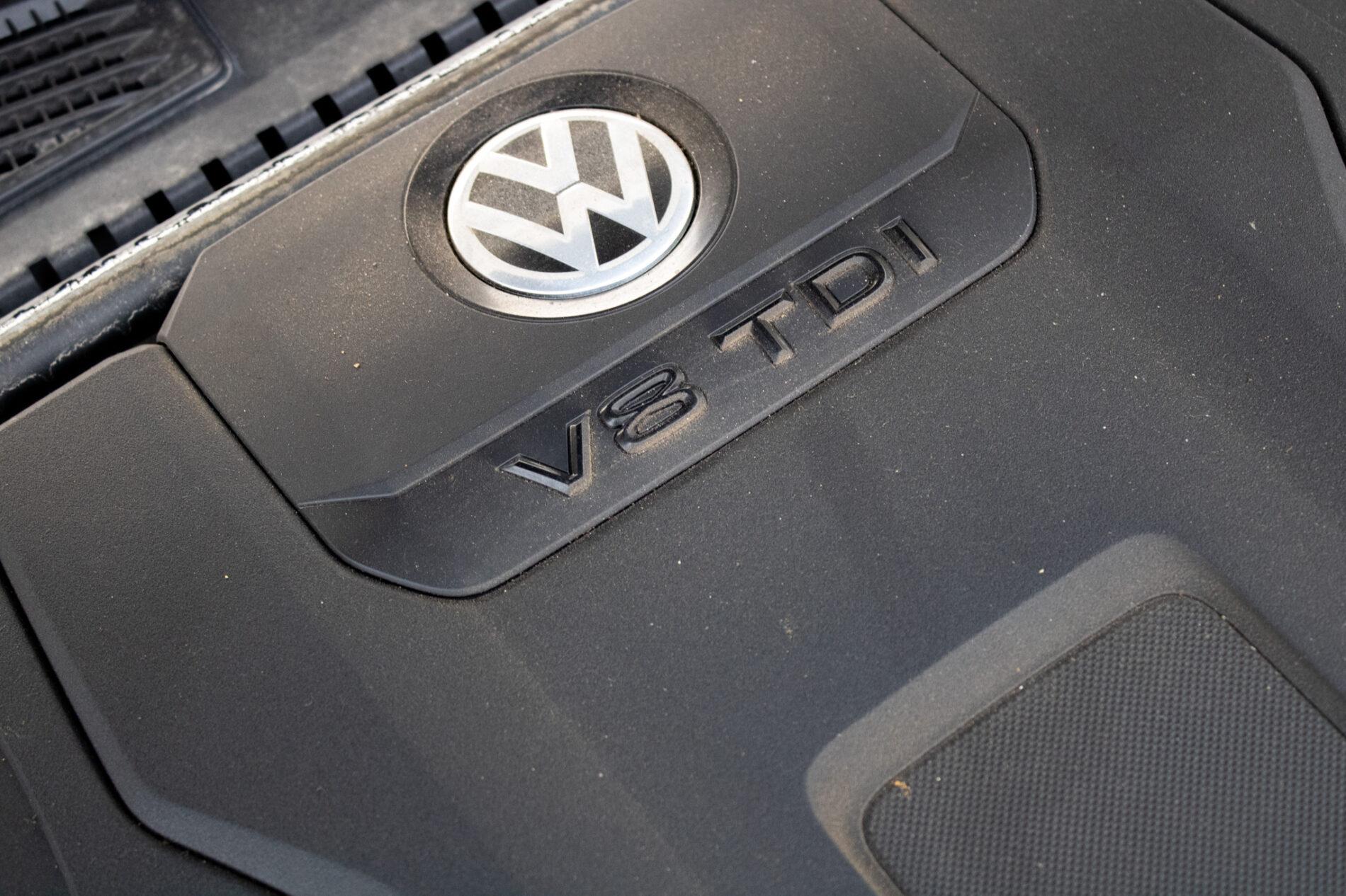 2019 Volkswagen Touareg, biela suv, 136 410 km