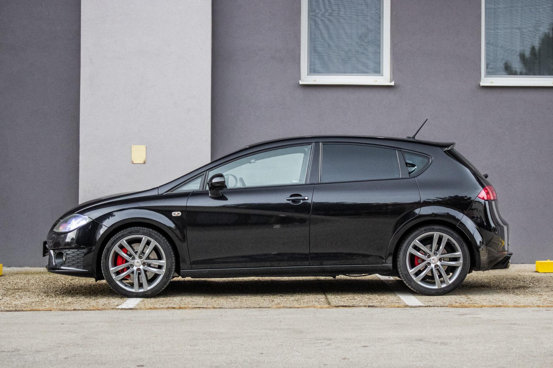 2009 Seat Leon Cupra R, čierna hatchback, 319 291 km