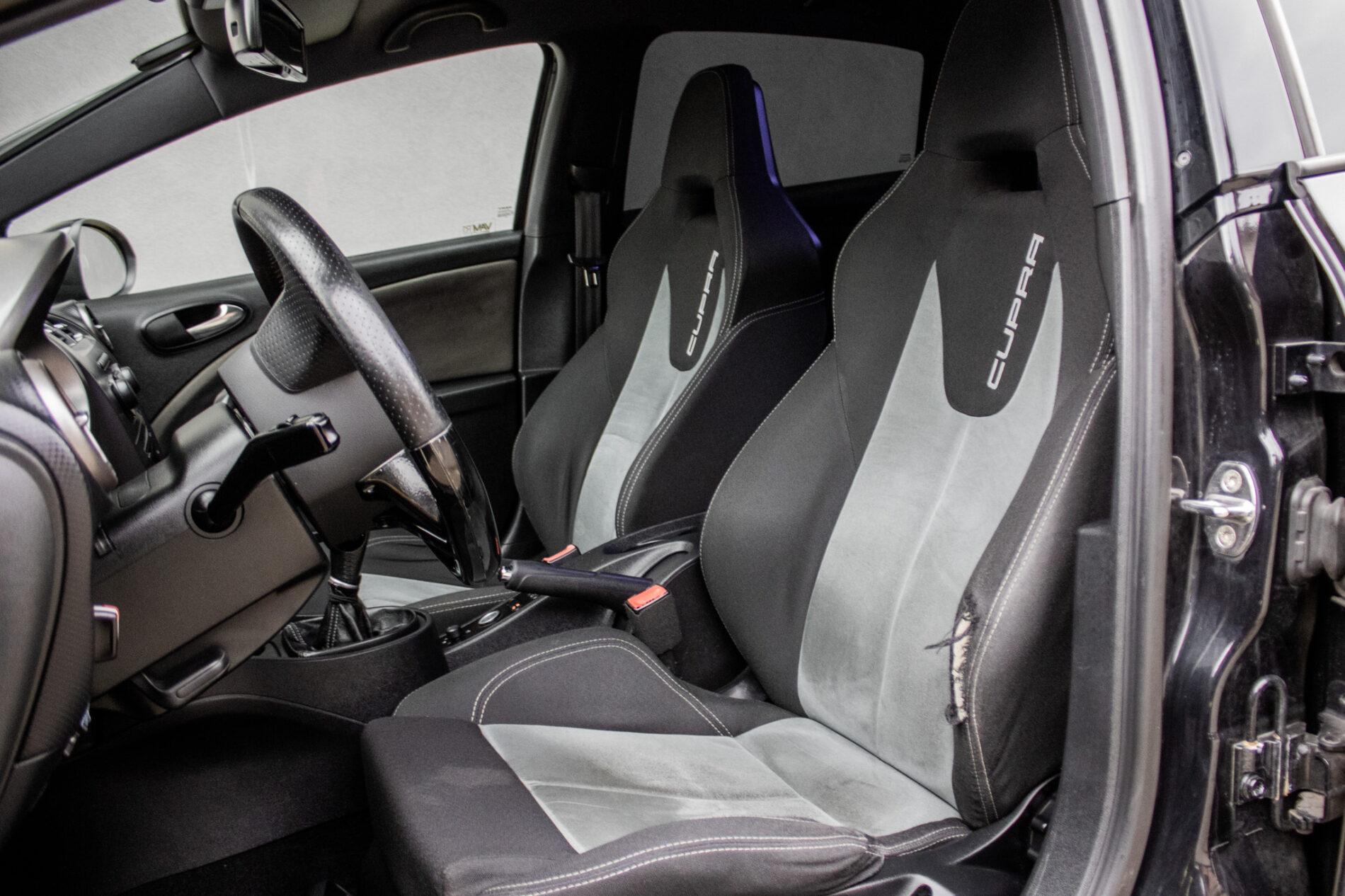 2009 Seat Leon Cupra R, čierna hatchback, 319 291 km