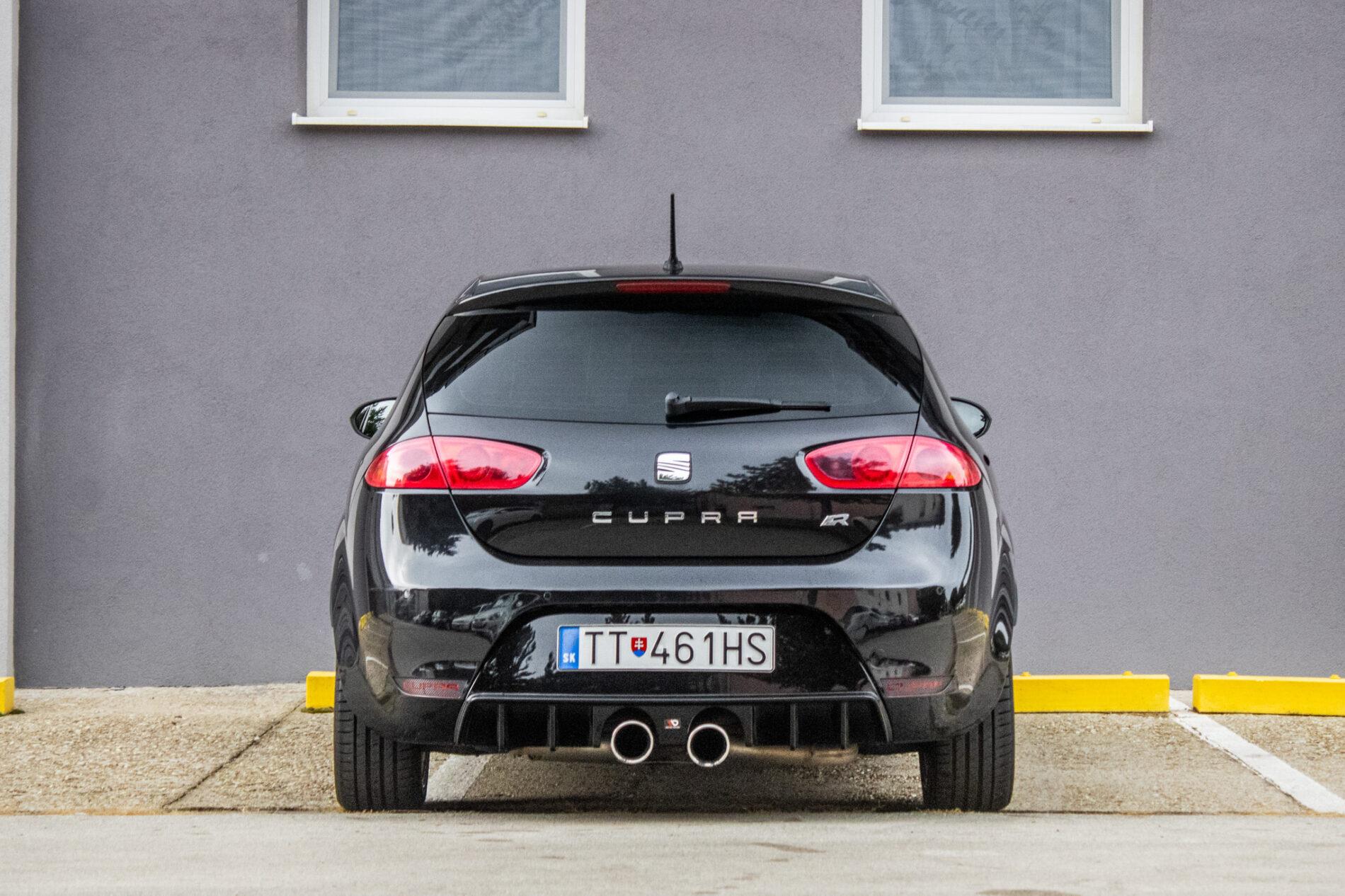 2009 Seat Leon Cupra R, čierna hatchback, 319 291 km