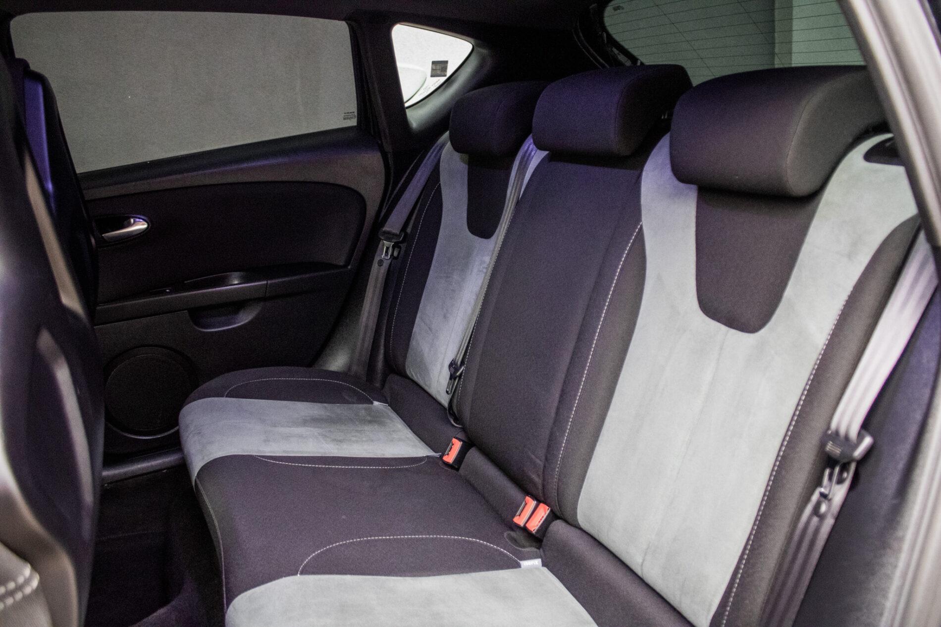2009 Seat Leon Cupra R, čierna hatchback, 319 291 km
