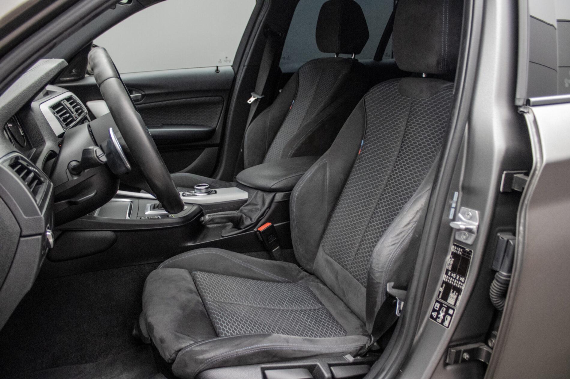 2018 BMW M140i, sivá hatchback, 144 720 km