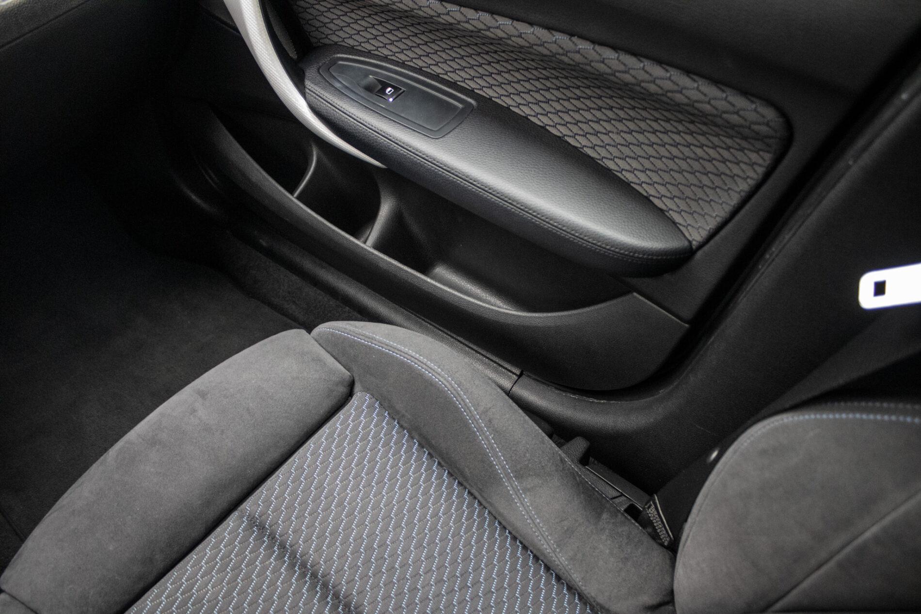 2018 BMW M140i, sivá hatchback, 144 720 km