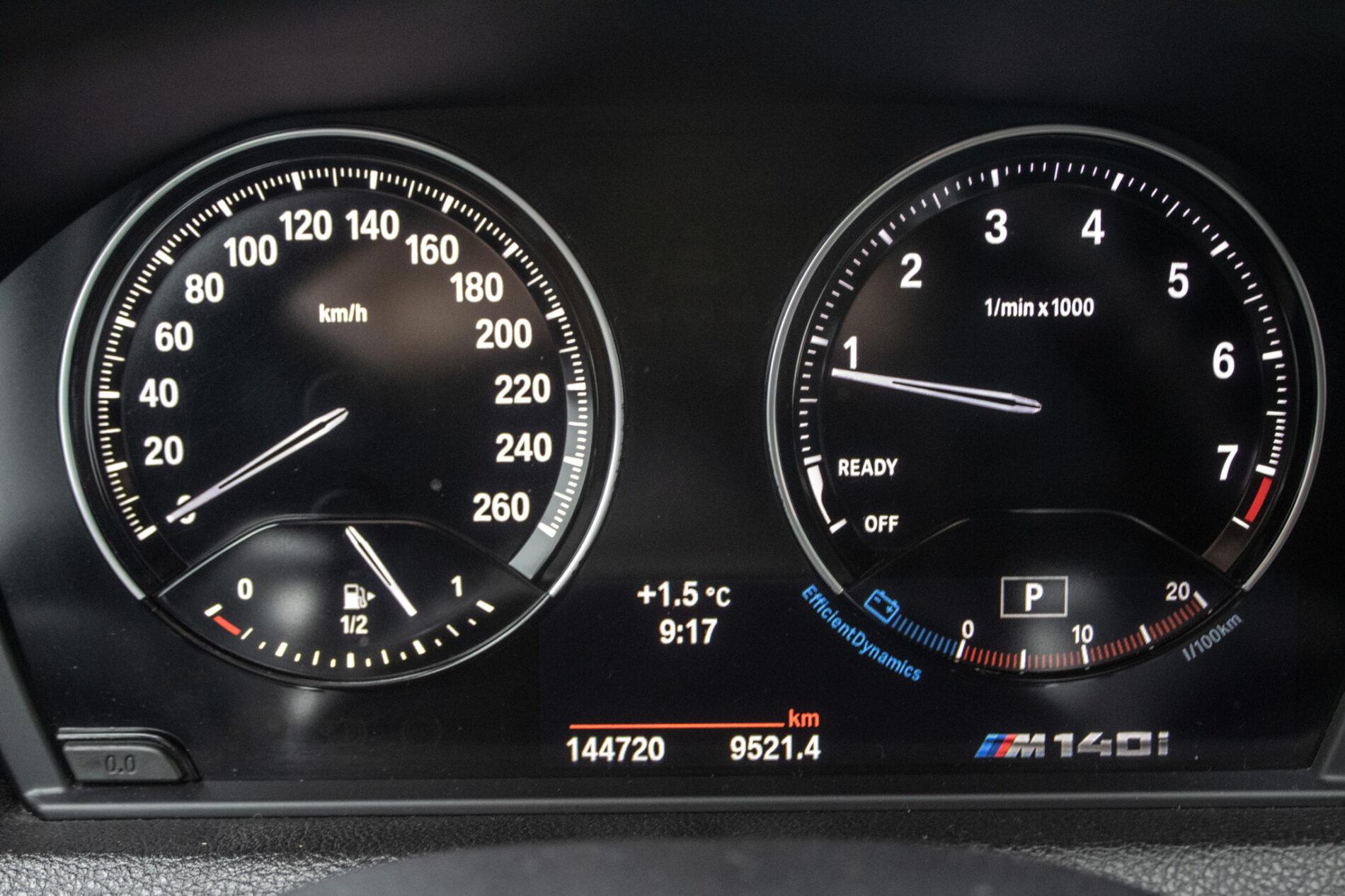 2018 BMW M140i, sivá hatchback, 144 720 km