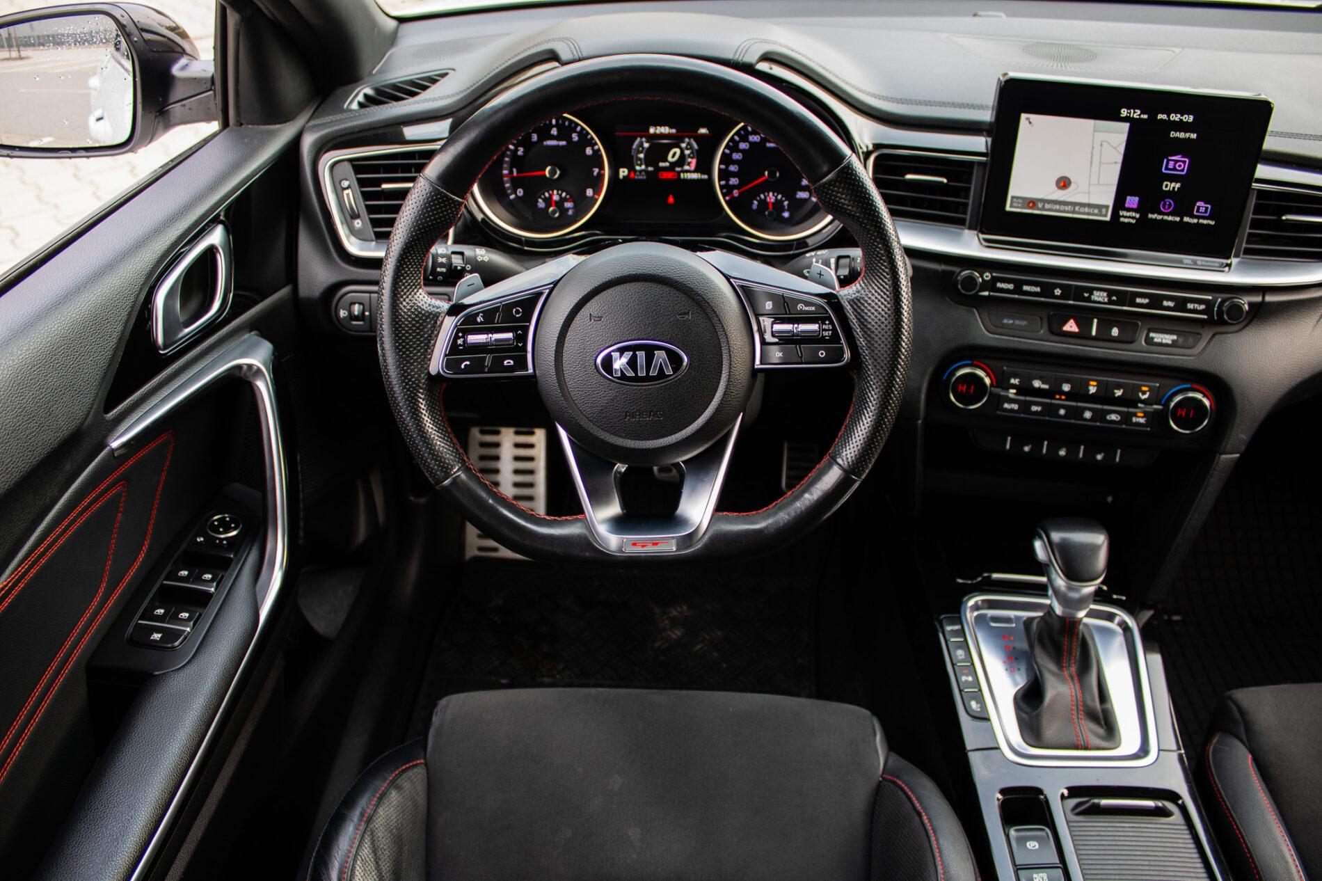 2019 Kia ProCeed GT, biela hatchback, 115 981 km