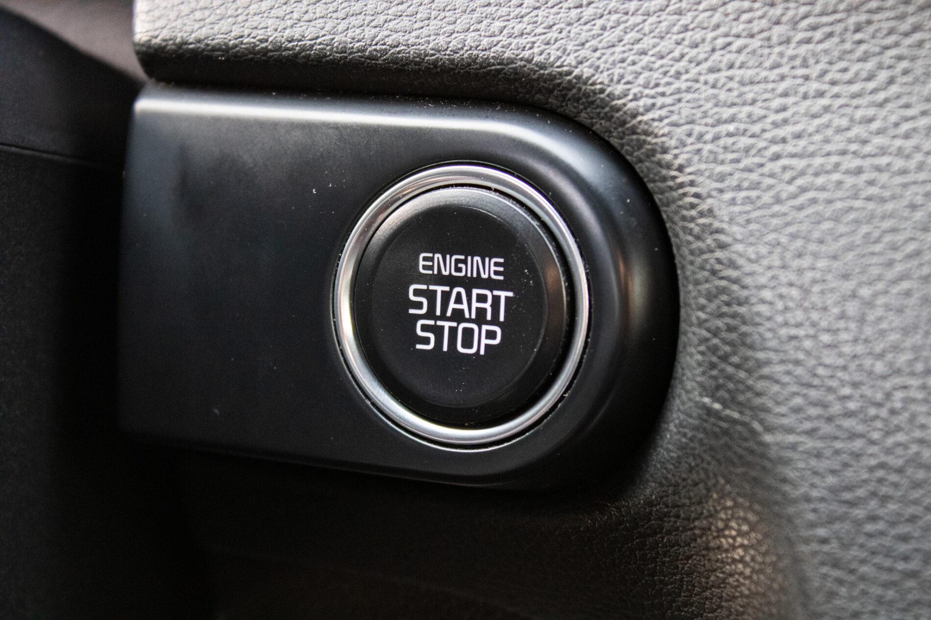 2019 Kia ProCeed GT, biela hatchback, 115 981 km