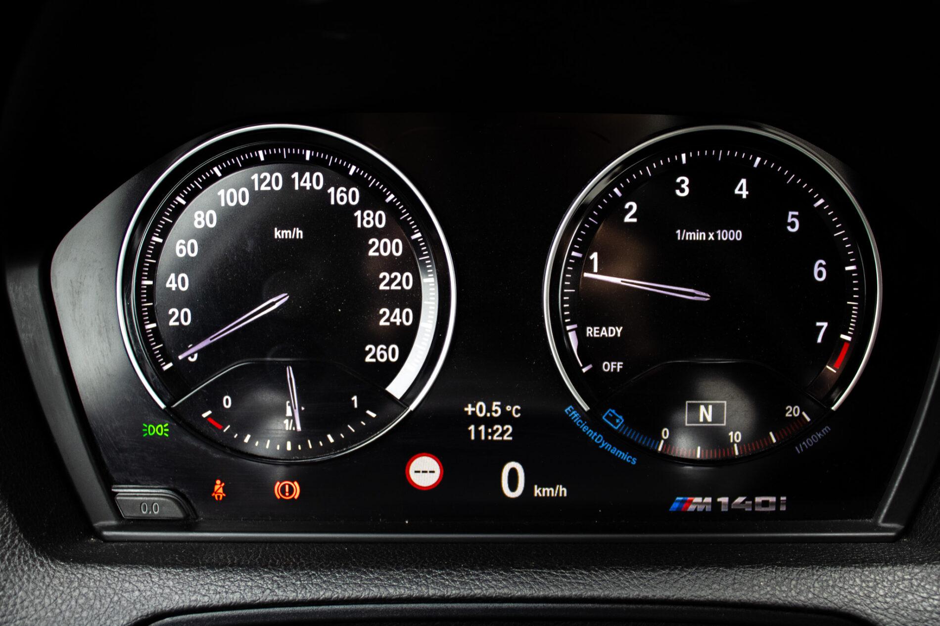 2019 BMW M140i, biela hatchback, 128 000 km