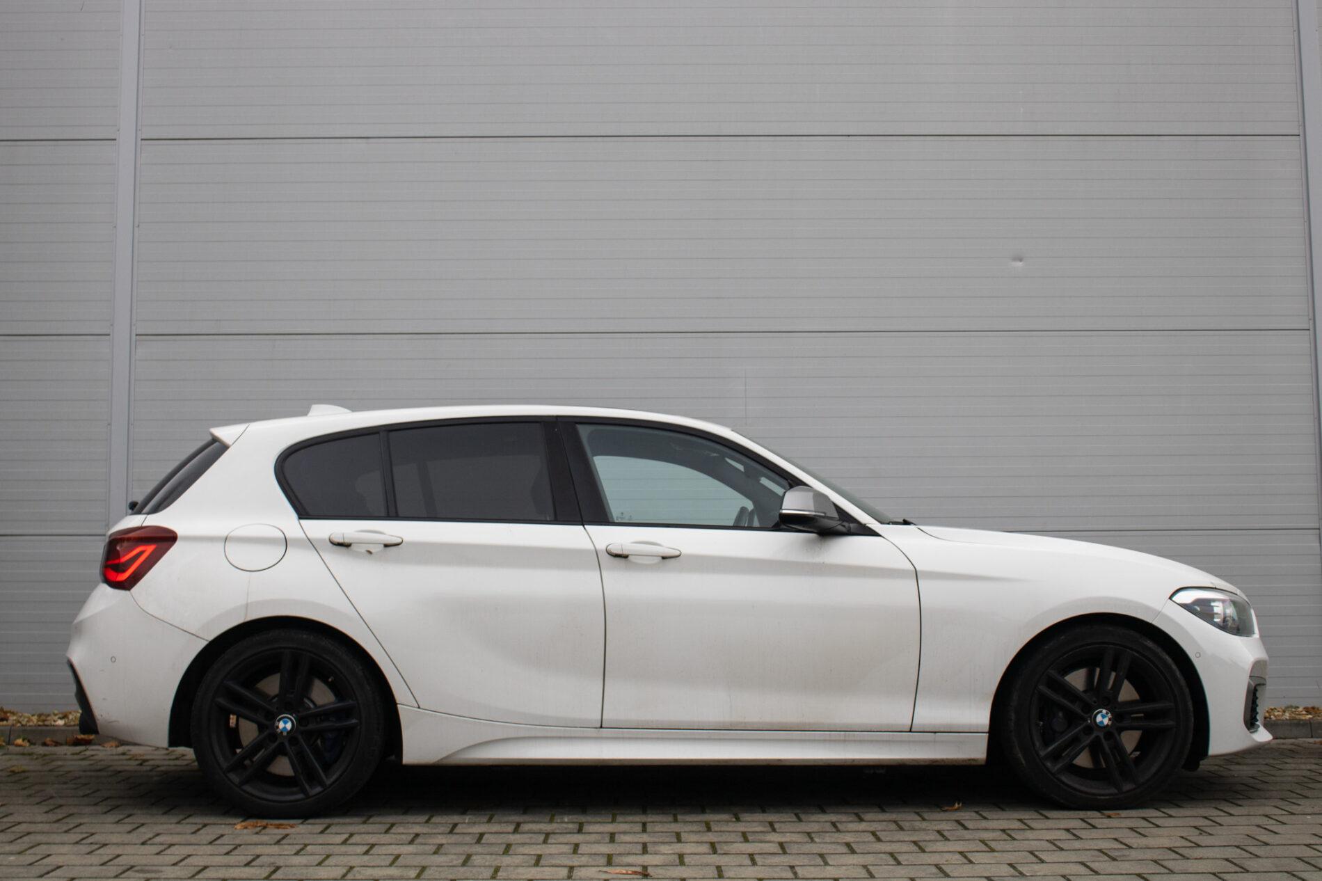 2019 BMW M140i, biela hatchback, 128 000 km