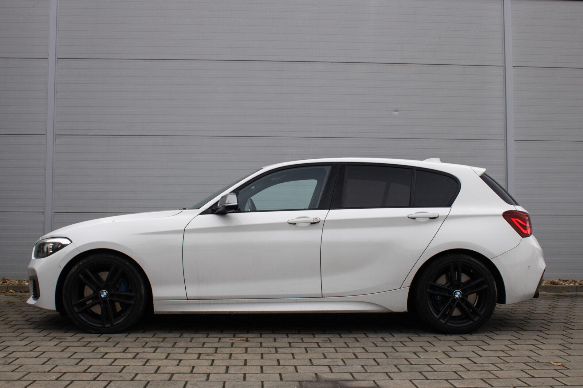 2019 BMW M140i, biela hatchback, 128 000 km