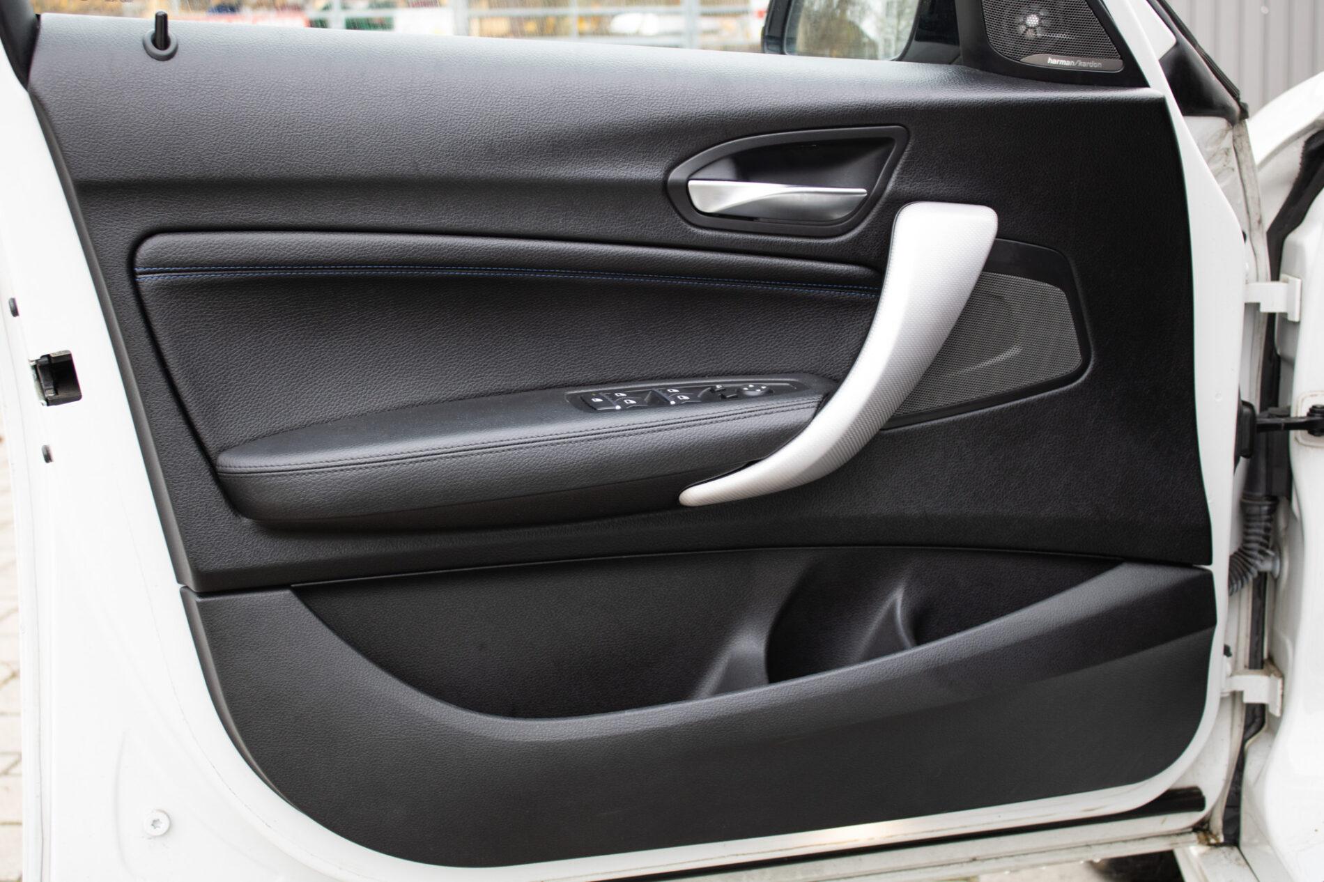 2019 BMW M140i, biela hatchback, 128 000 km